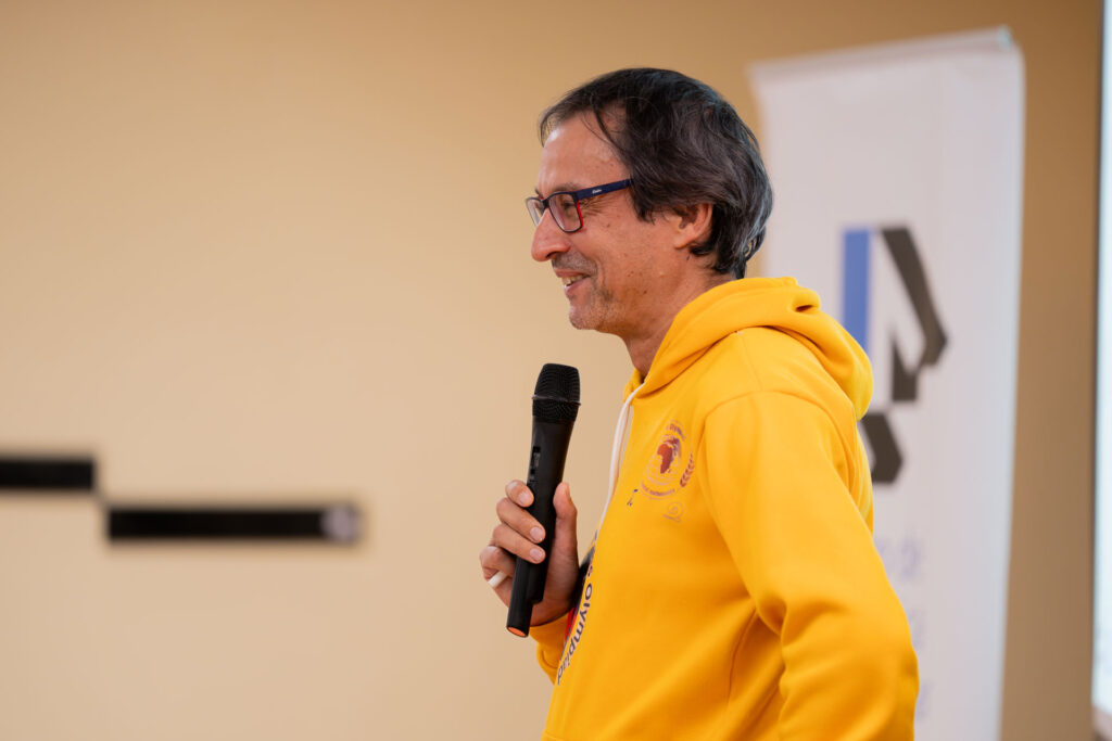 Alberto Coto en la Facultad de Ciencias Matemáticas