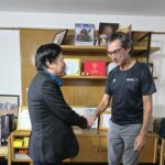 Alberto Coto y el Dr. Kampon Sriwatanakul reunidos en Bangkok para una colaboración educativa